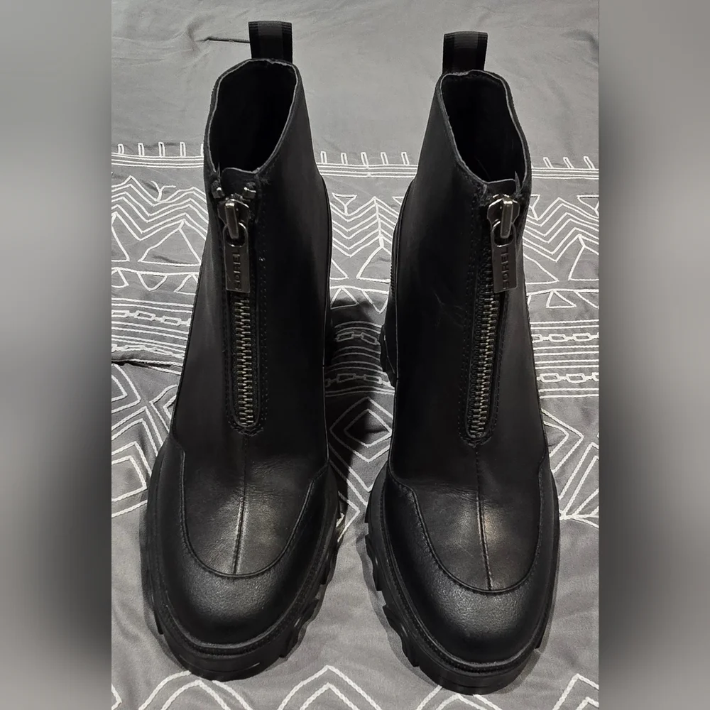 Sorel Womens Brex Zip Front Heeled Boot Size 8.5 - Picture 1 of 10